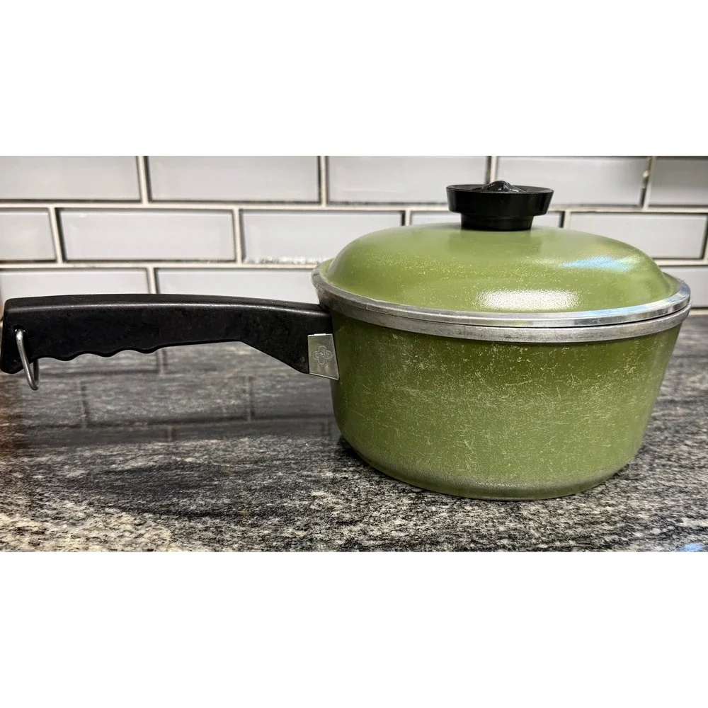 Vintage Club Aluminum Avocado Green Saucepan Set with Lids 2 Piece Retro MCM